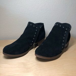 Minnetonka Black suede ankle boots